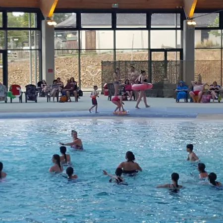 Les Ormes Domaine Et ホテル 3*
