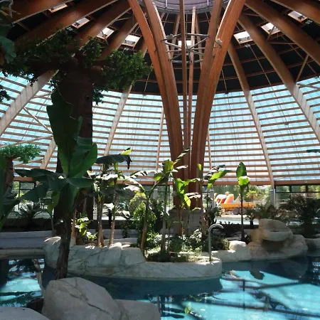 ホテル Les Ormes Domaine Et 3*