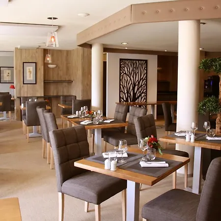 Hotel Les Ormes Domaine Et Epiniac