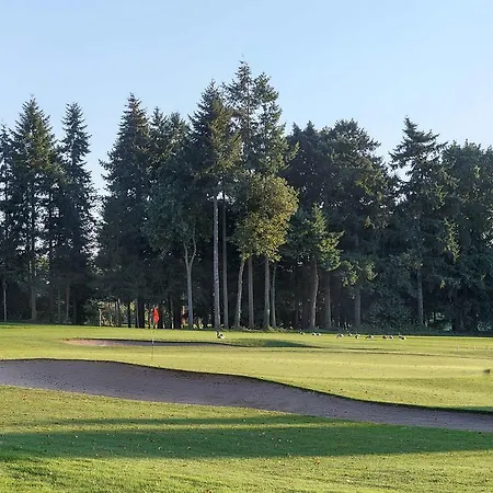 Les Ormes Domaine Et 3* Epiniac