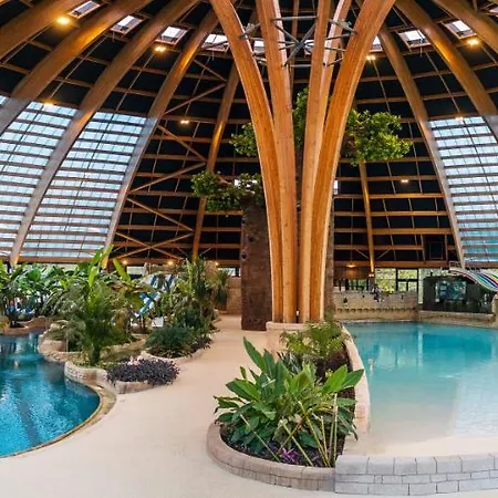 Les Ormes Domaine Et 3* Epiniac